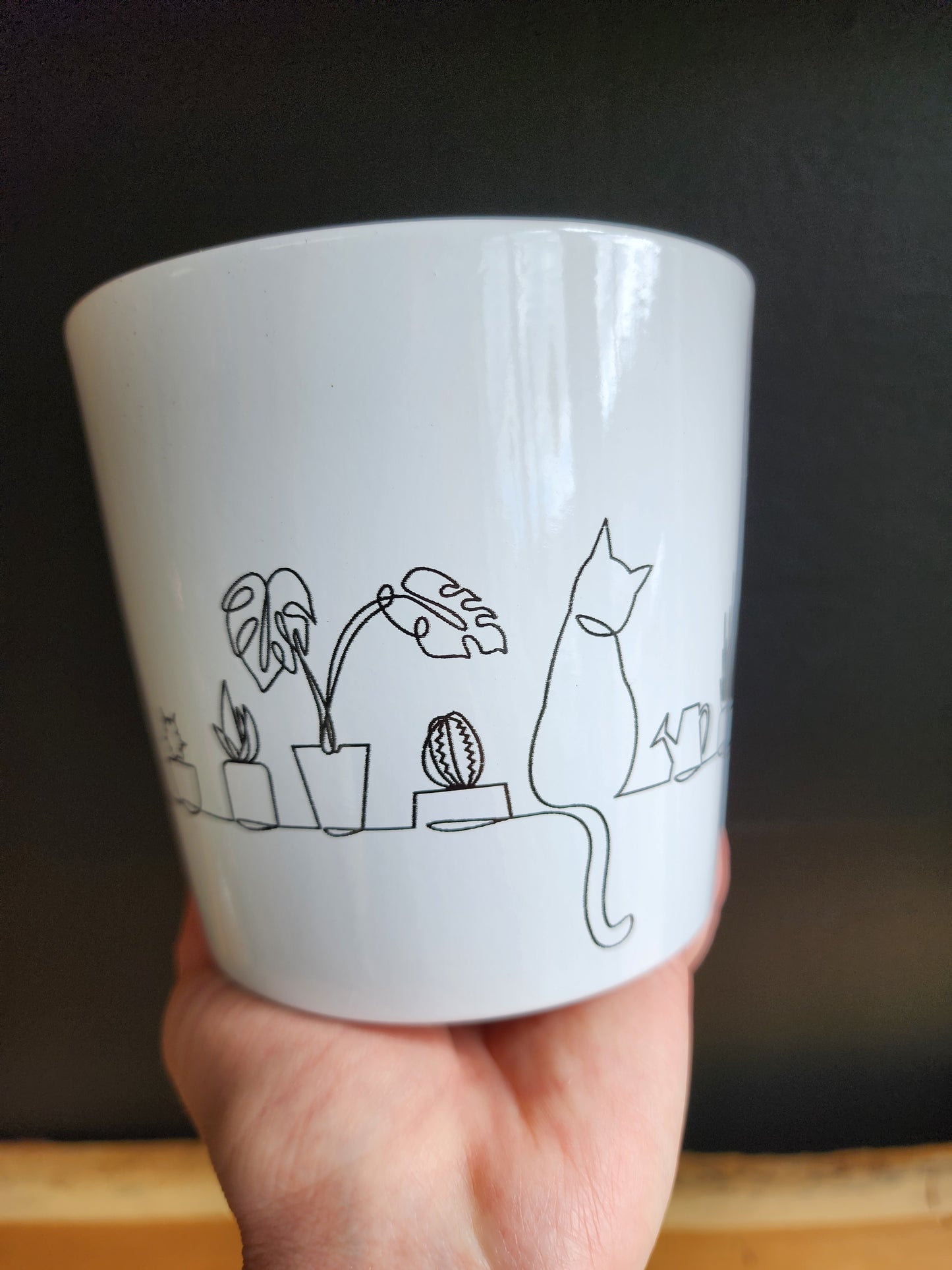 Cat View Ceramic Pot Cover - 13cm/5in.